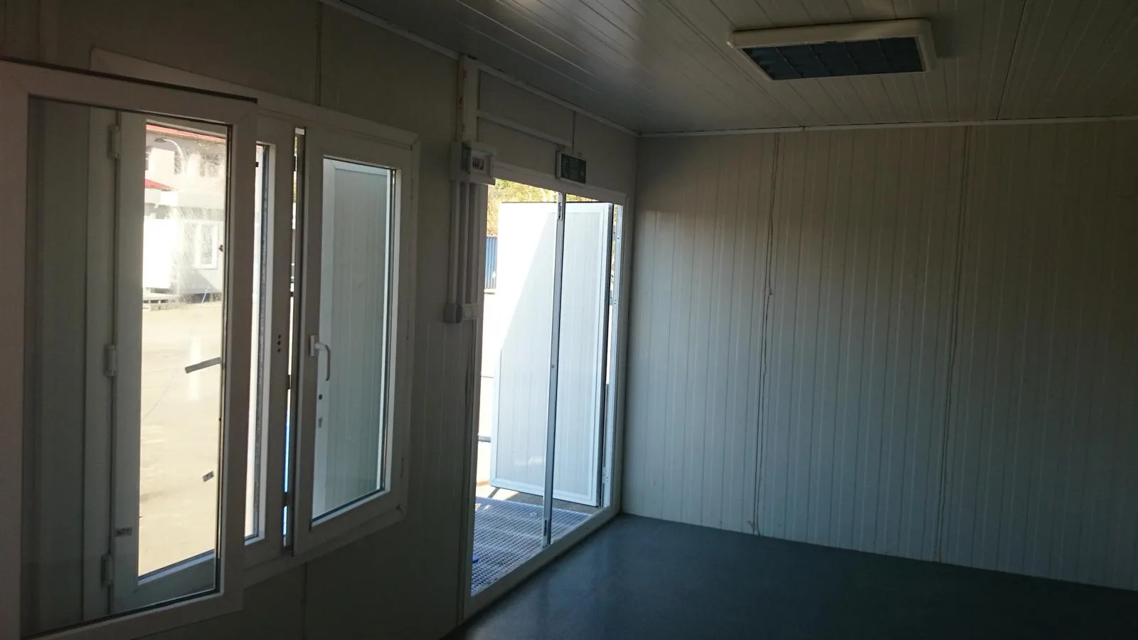 Aluminum window installed in an insulated temporary site office