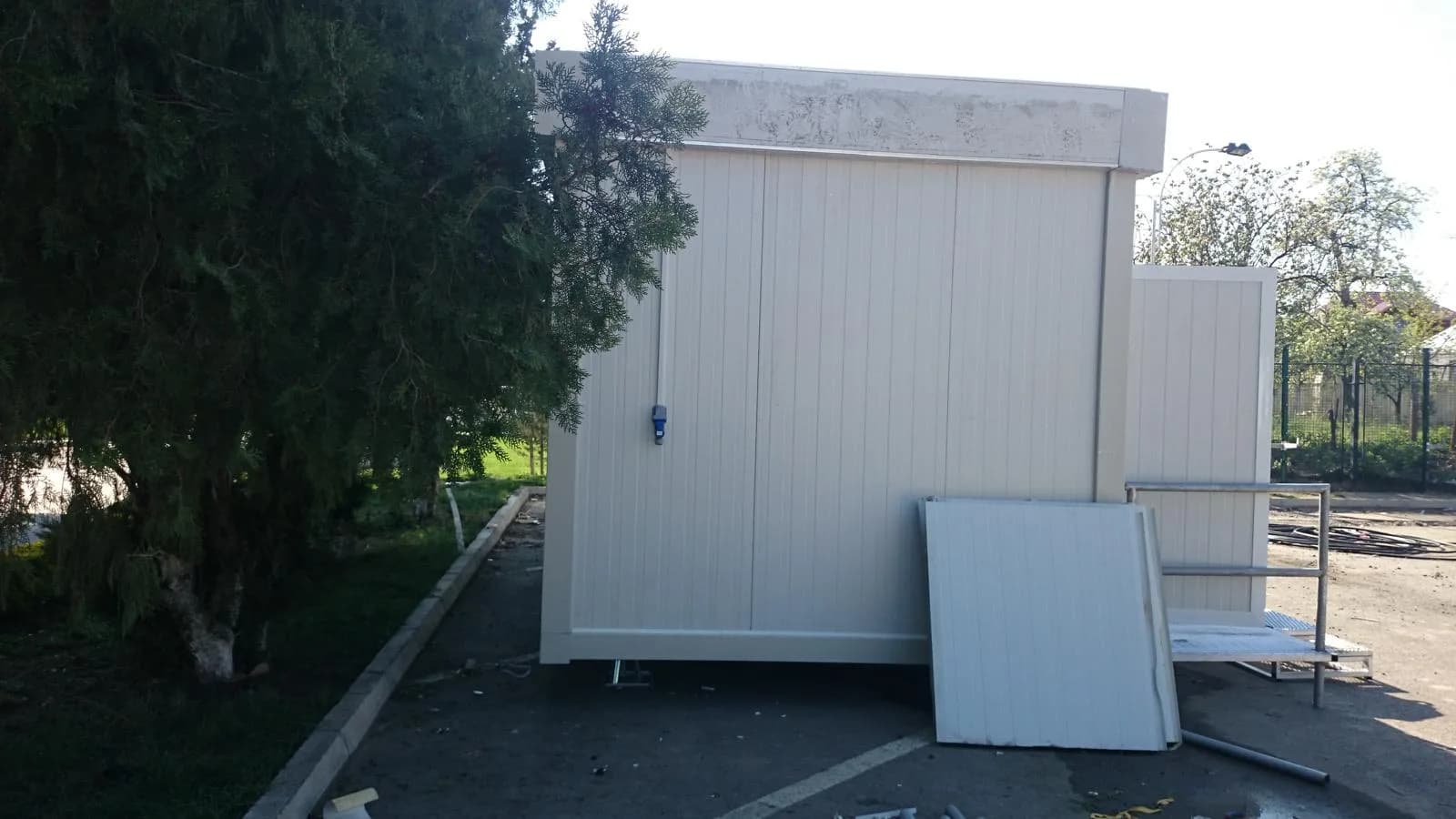 Competition venue modular office building during exterior completion